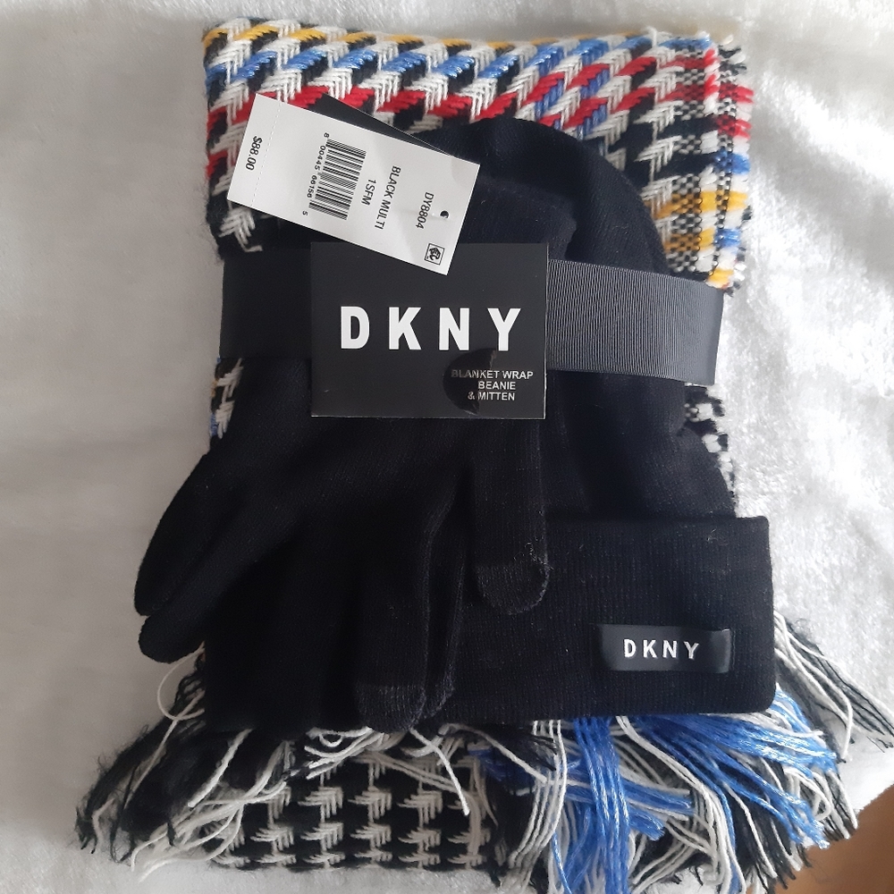 3 pc Hat, Gloves & Houndstooth Scarf set